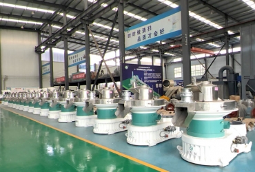 新手開(kāi)顆粒廠(chǎng)，該選小型還是大型木屑顆粒機(jī)？